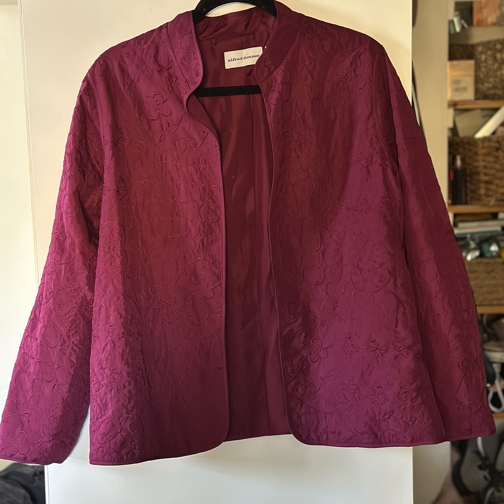 Alfred Dunner Women's Deep Magenta Blazer. Size 12 chest 44 L 24